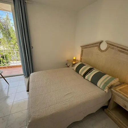 Americas 4-bedroom Parking Private Villa *