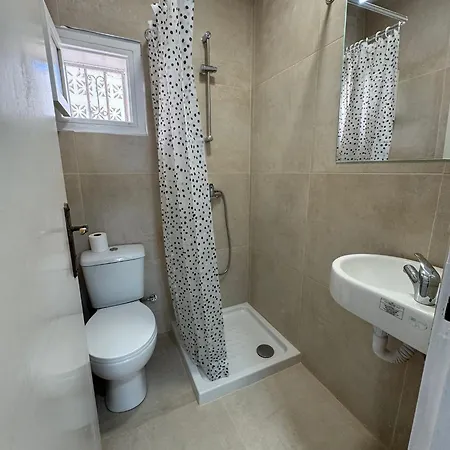 Americas 4-bedroom Parking Private Villa *